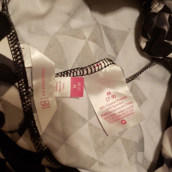 Skull Leggings/ Work out pants. - Picture 6 of 7